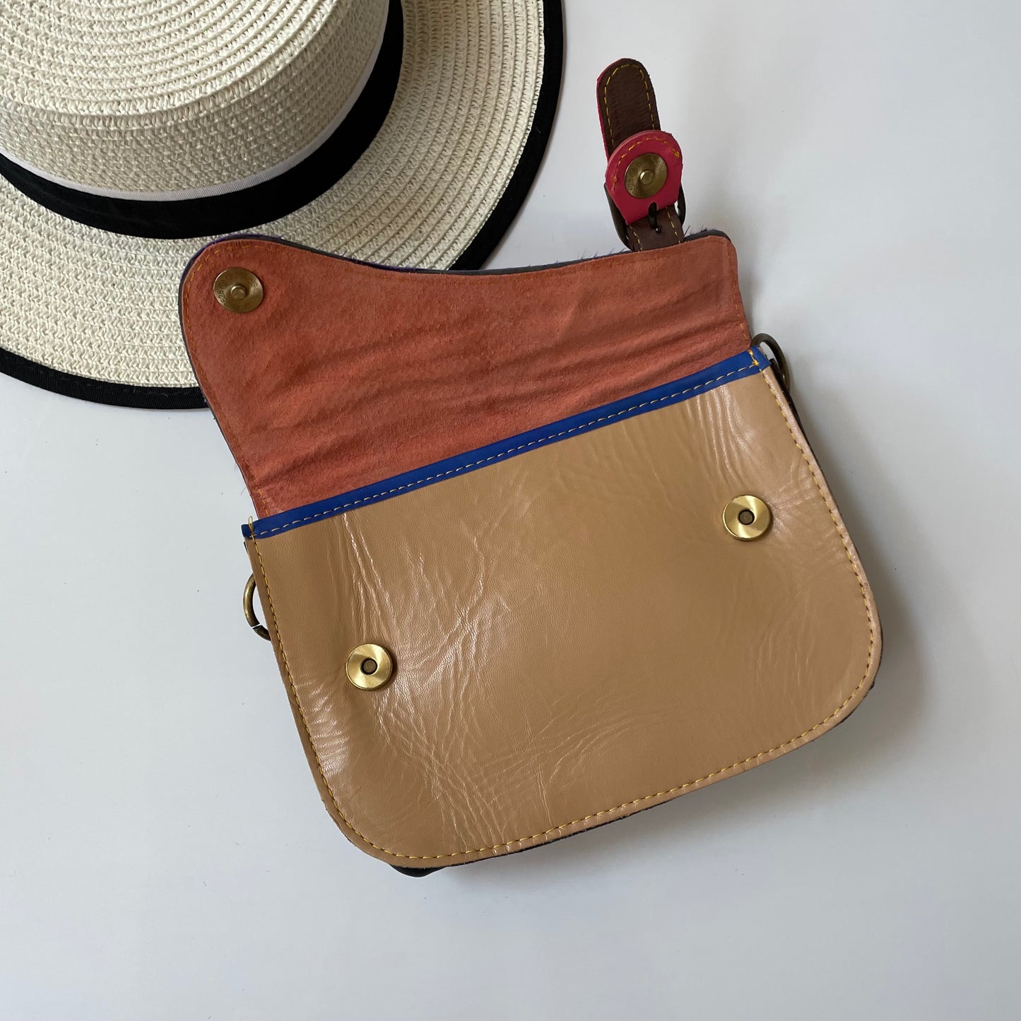 OUTLET Nephele Grace
