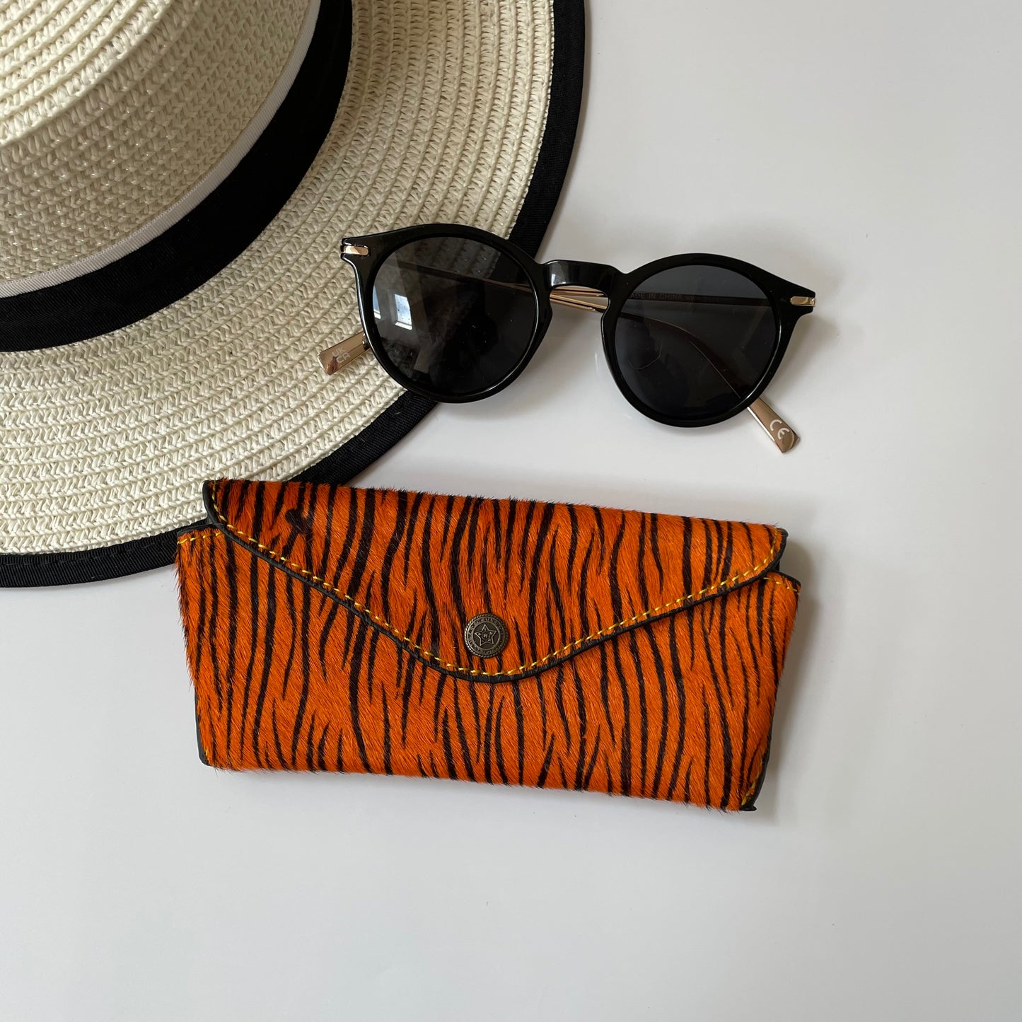 NEW Nephele Daphne Glasses Case