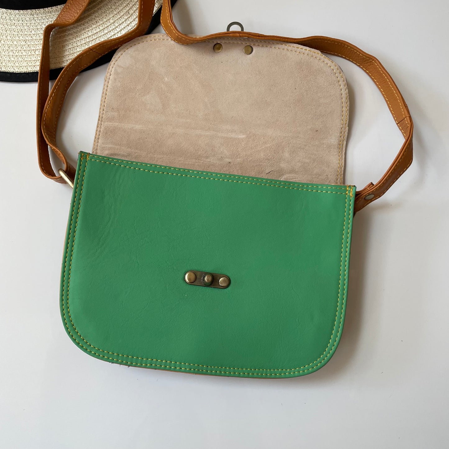 OUTLET Nephele Belle
