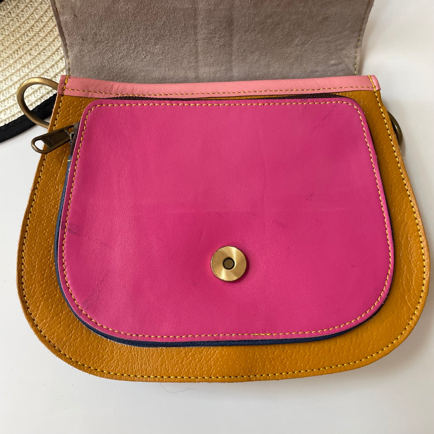 OUTLET Nephele Agnes
