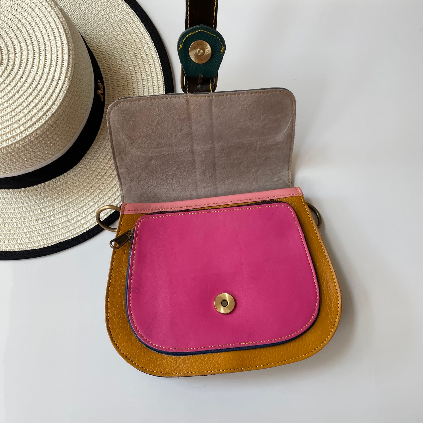 OUTLET Nephele Agnes