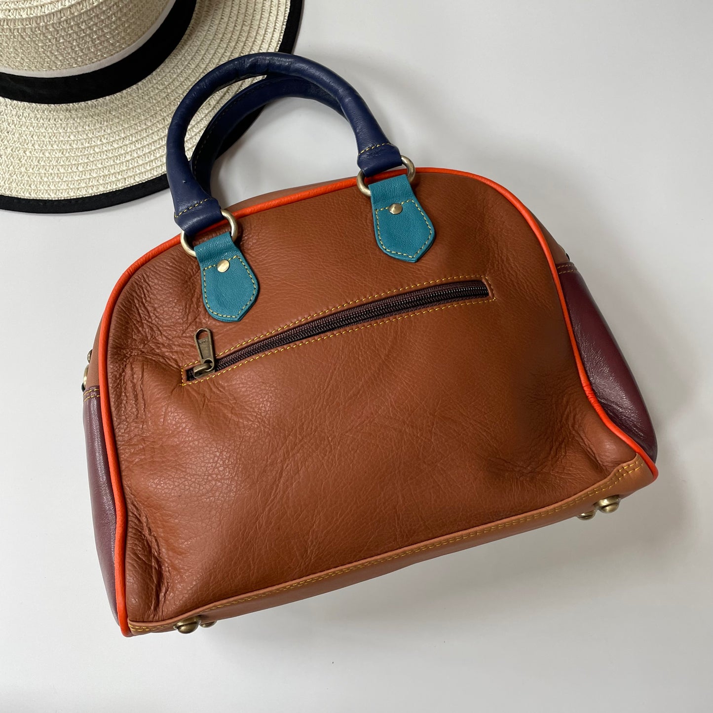 OUTLET Nephele Maggie