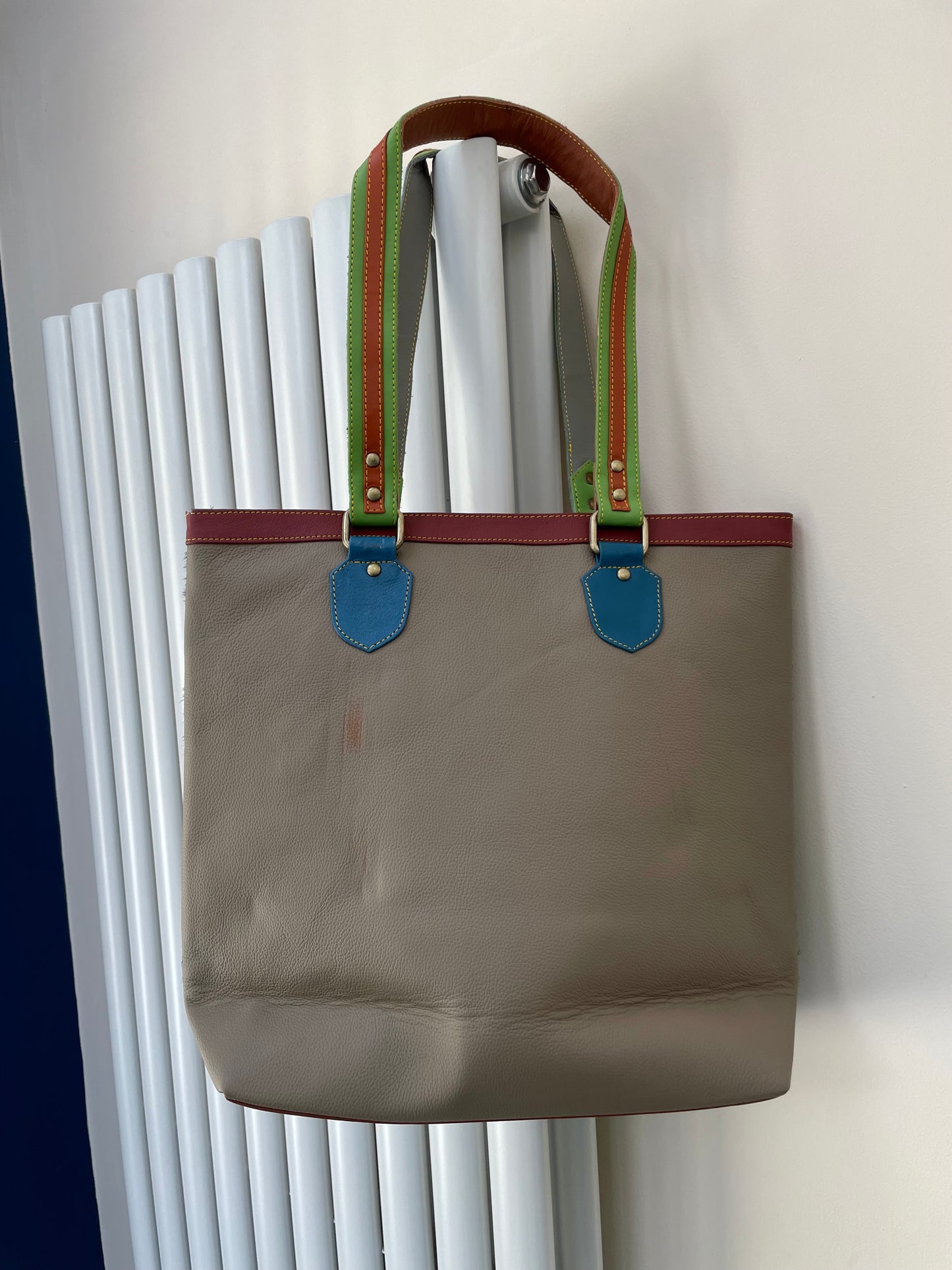 OUTLET Nephele Layla