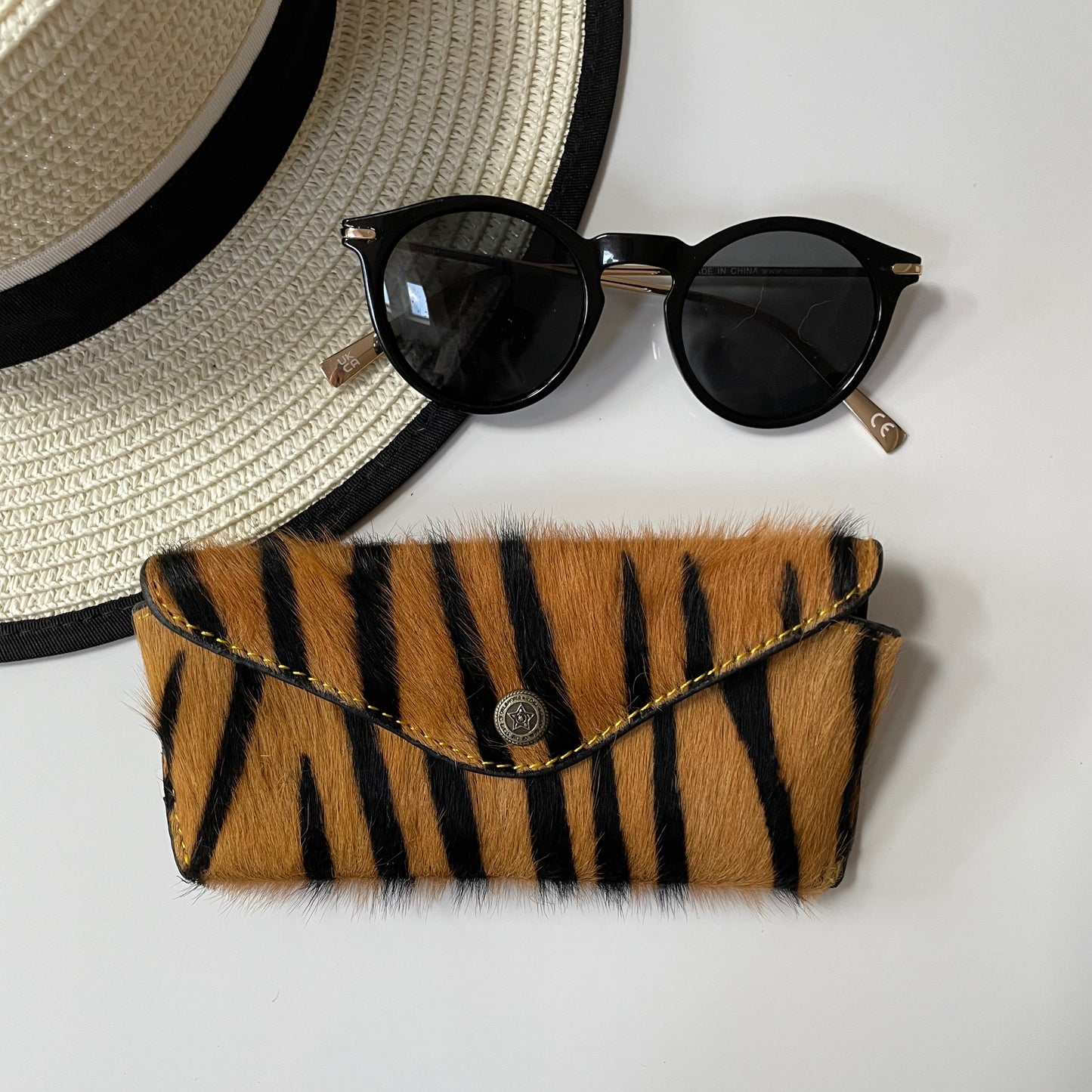 NEW Nephele Daphne Glasses Case