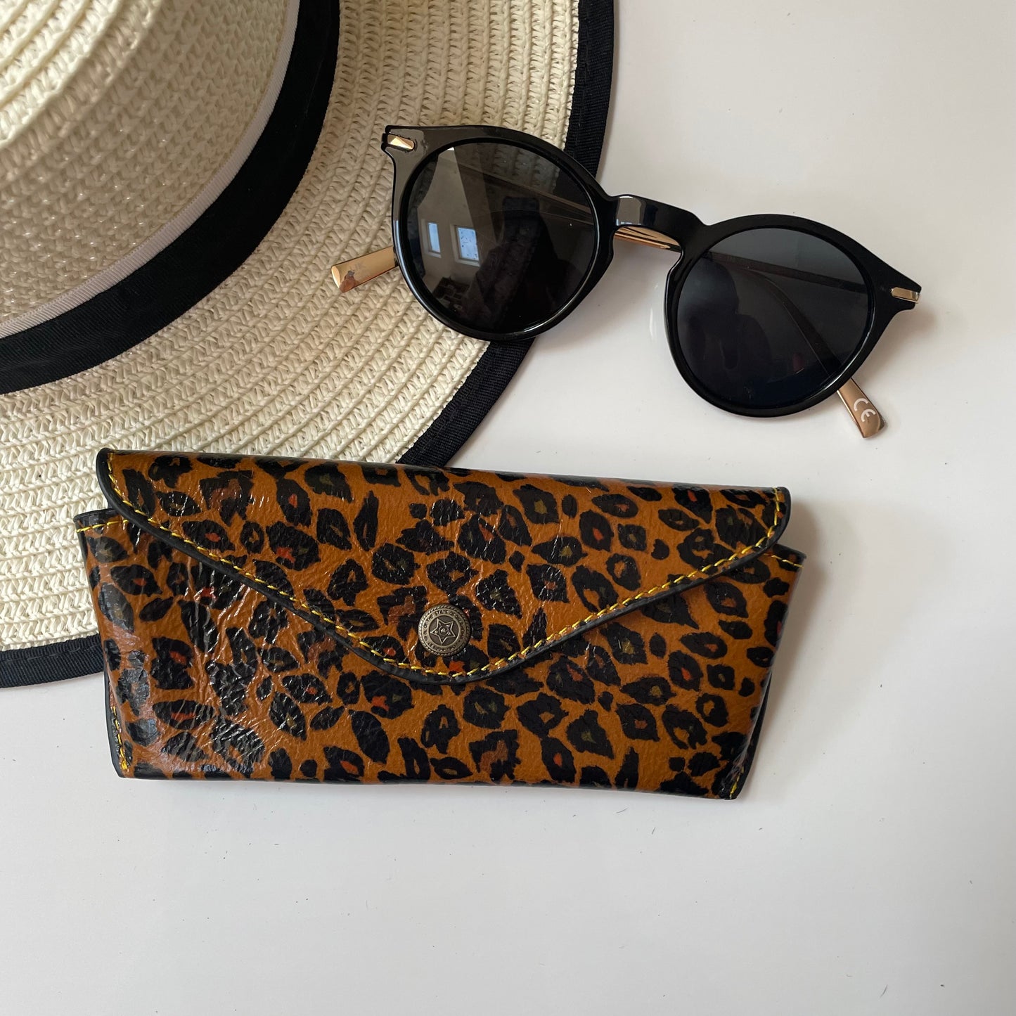 NEW Nephele Daphne Glasses Case