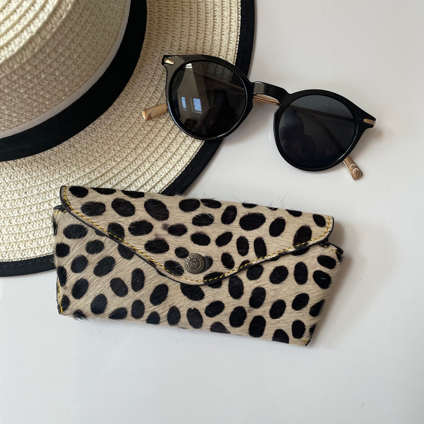 NEW Nephele Daphne Glasses Case