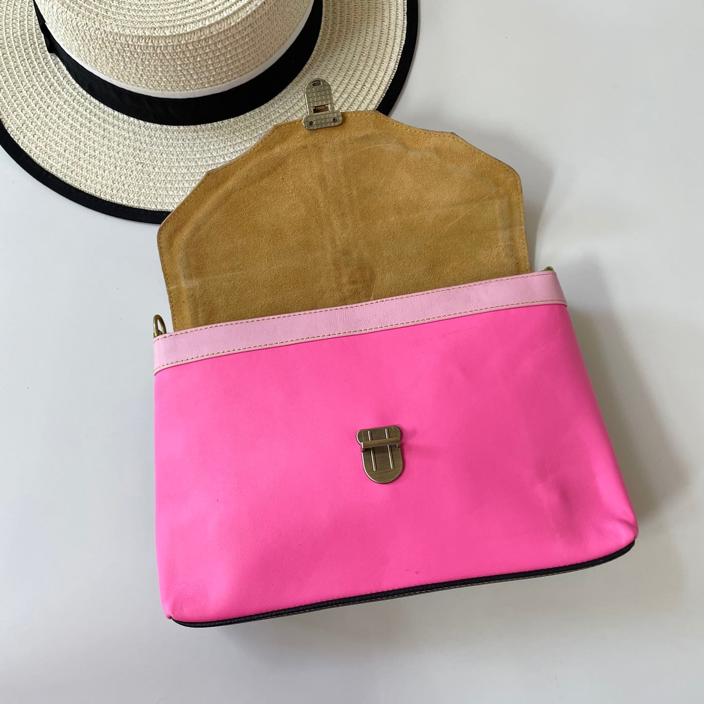 OUTLET Nephele Hattie