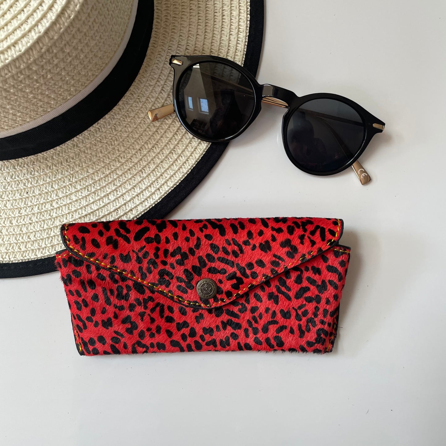 NEW Nephele Daphne Glasses Case