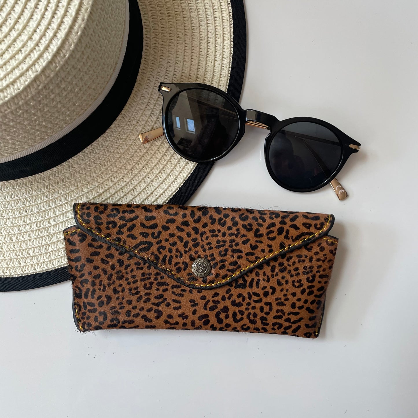NEW Nephele Daphne Glasses Case