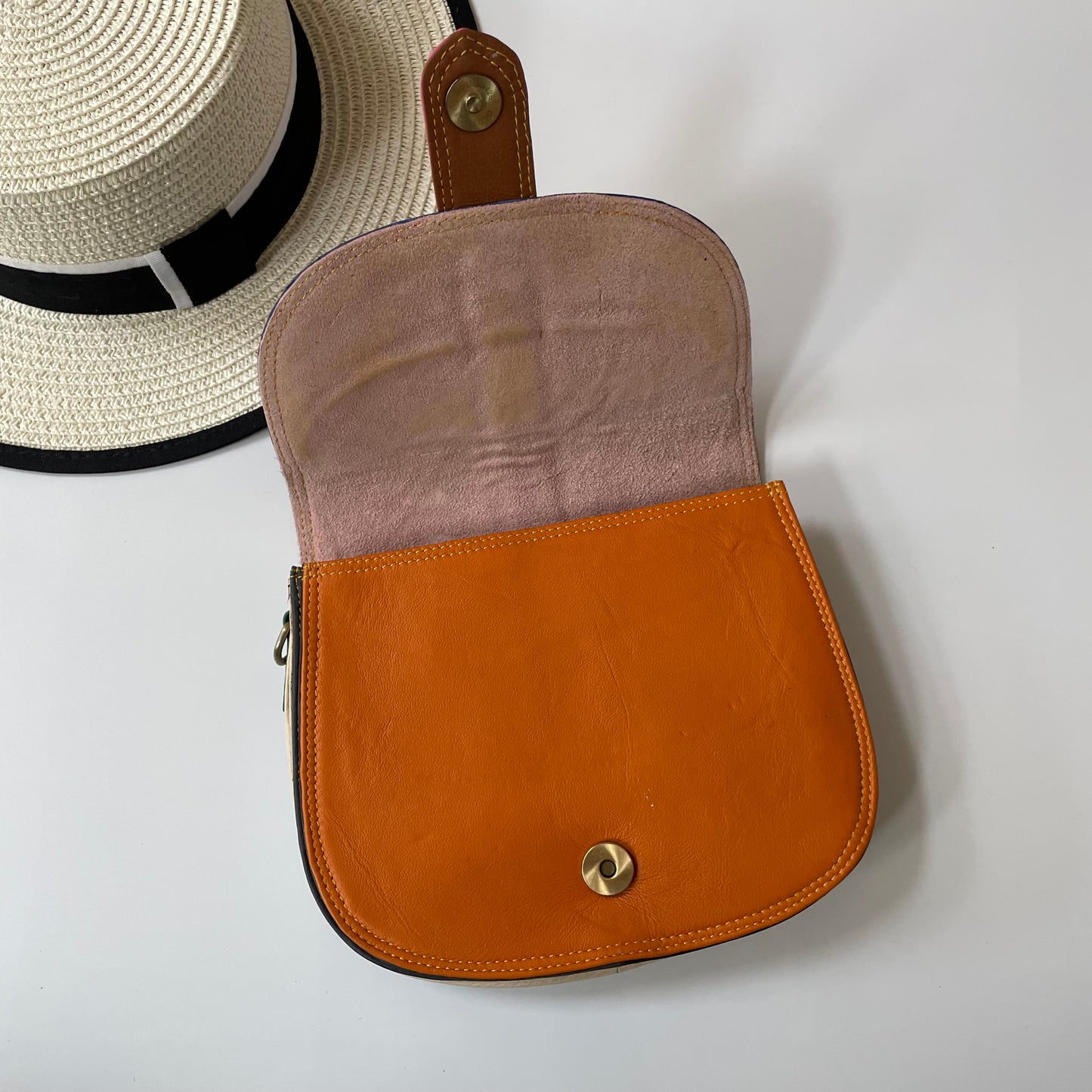 OUTLET Nephele Cecile
