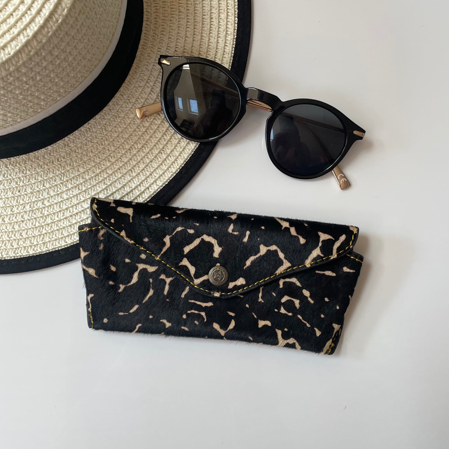 NEW Nephele Daphne Glasses Case
