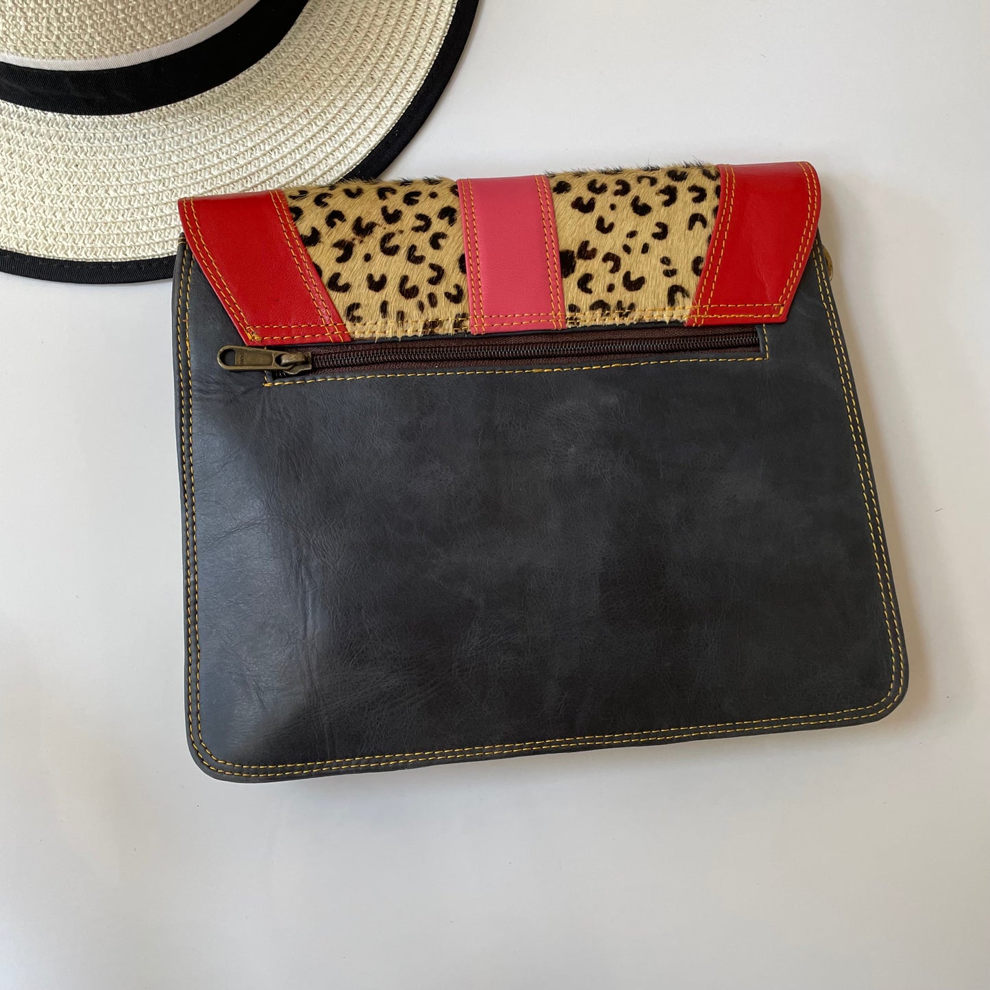 OUTLET Nephele Carli