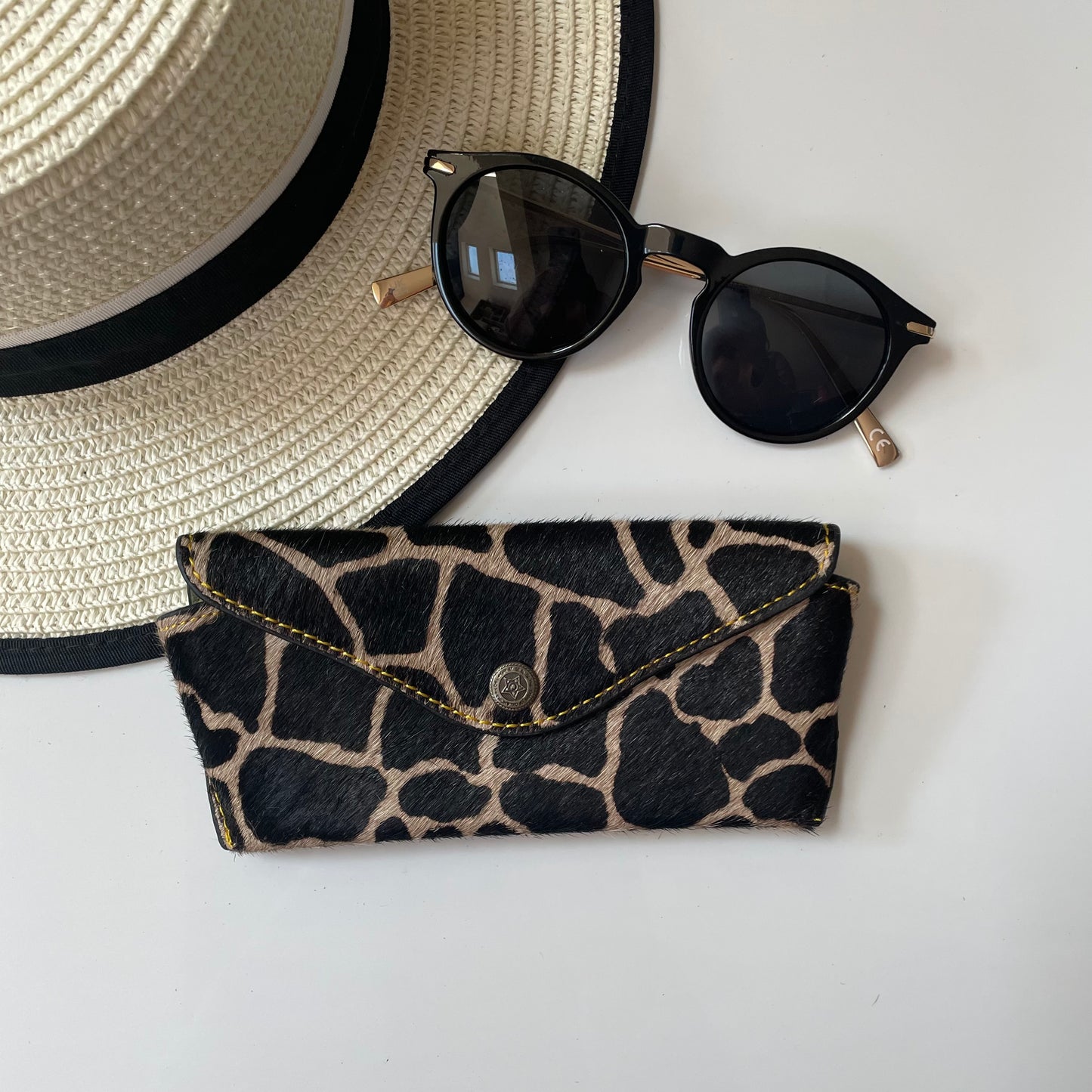 NEW Nephele Daphne Glasses Case