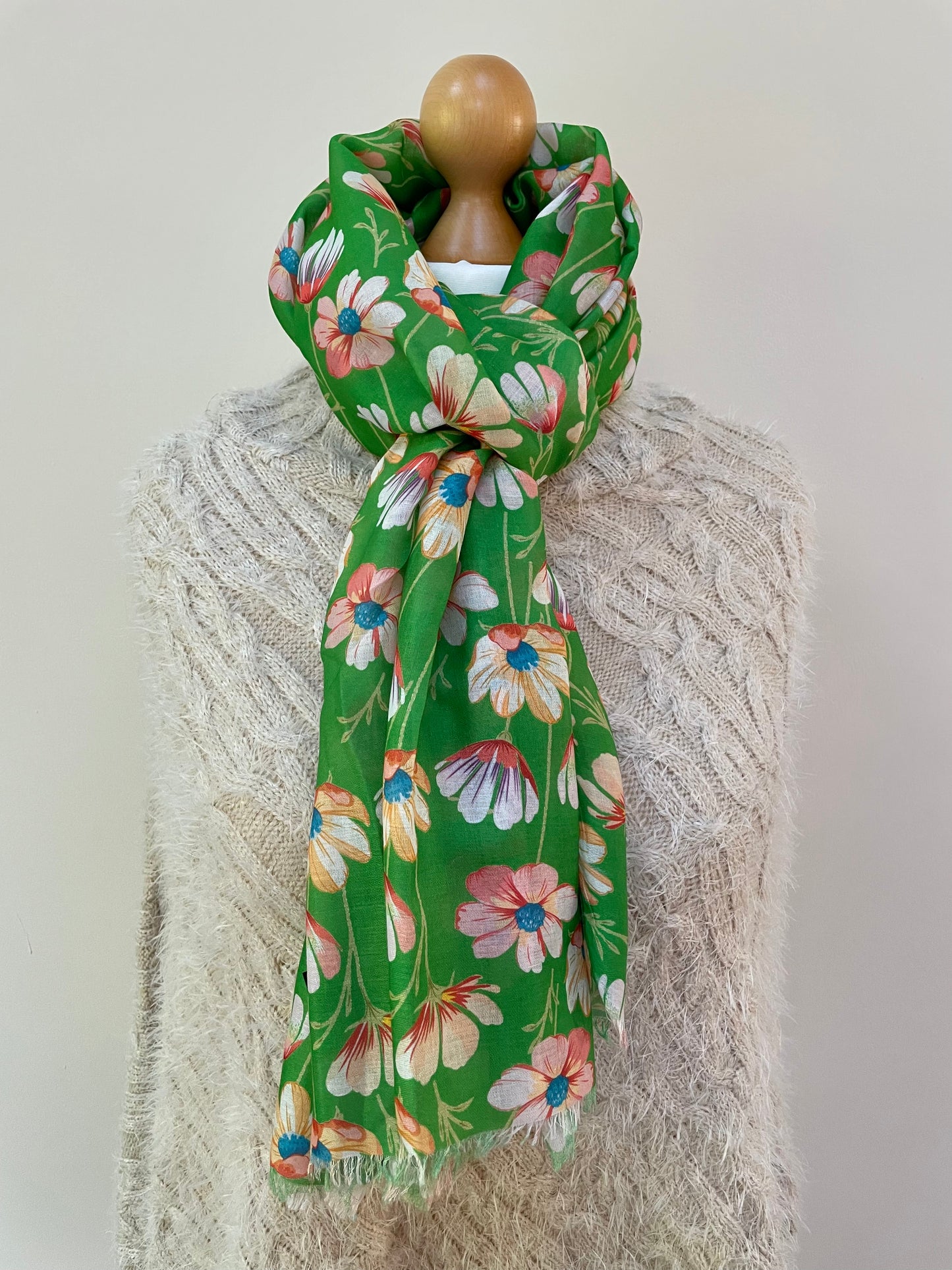 Spring Green Daisy Scarf