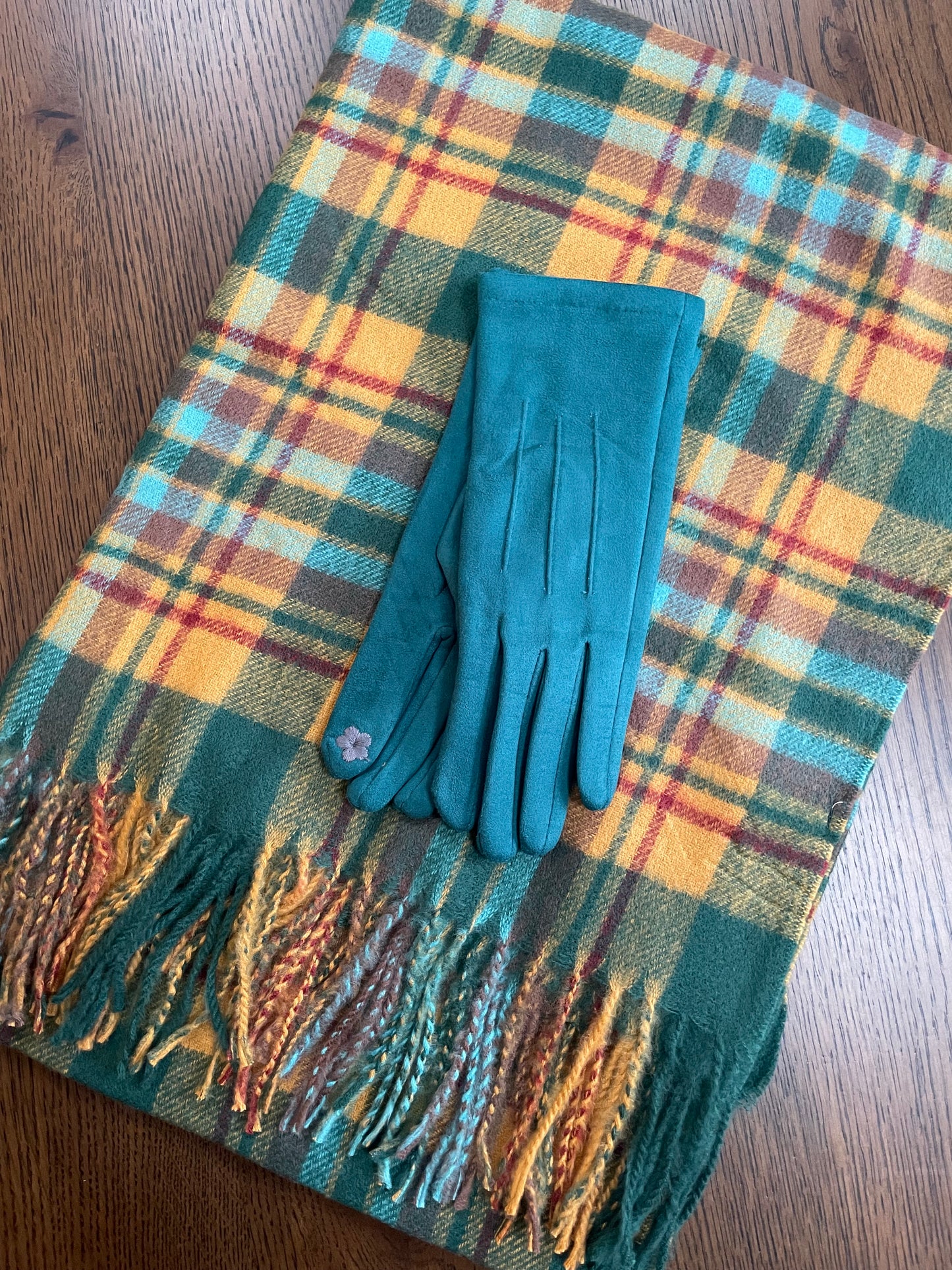 Autumn Tartan Scarf and Gloves Set