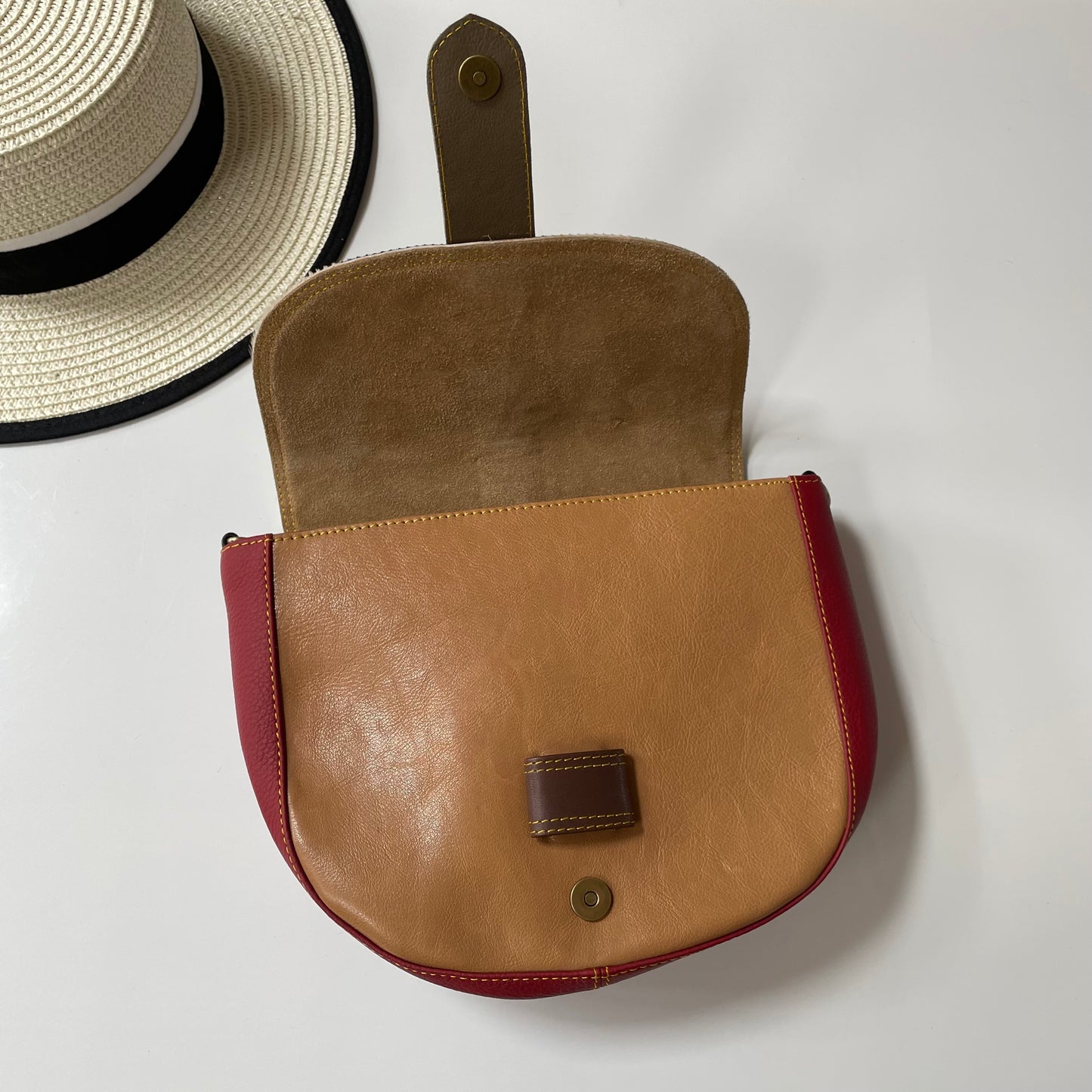 OUTLET Nephele Dot