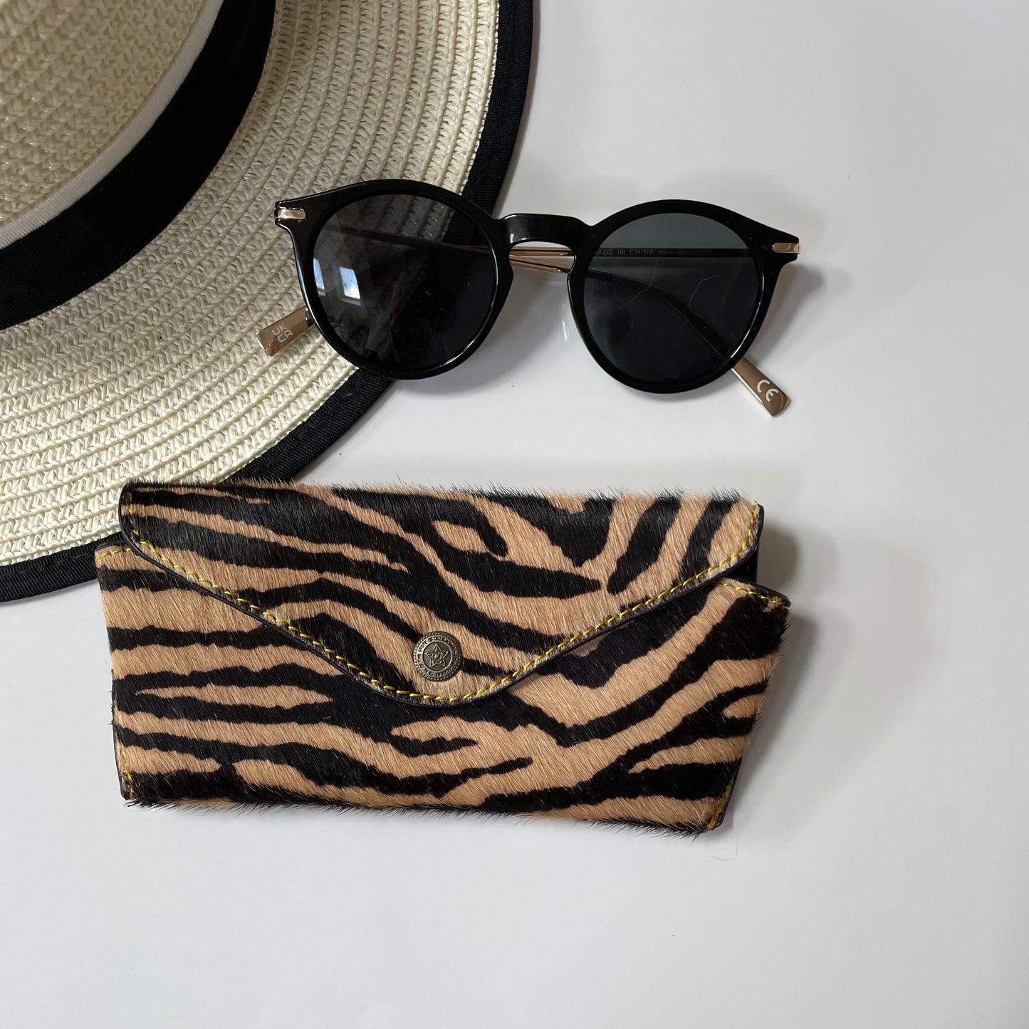 NEW Nephele Daphne Glasses Case