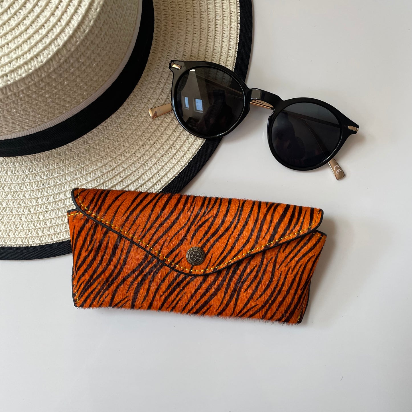 NEW Nephele Daphne Glasses Case
