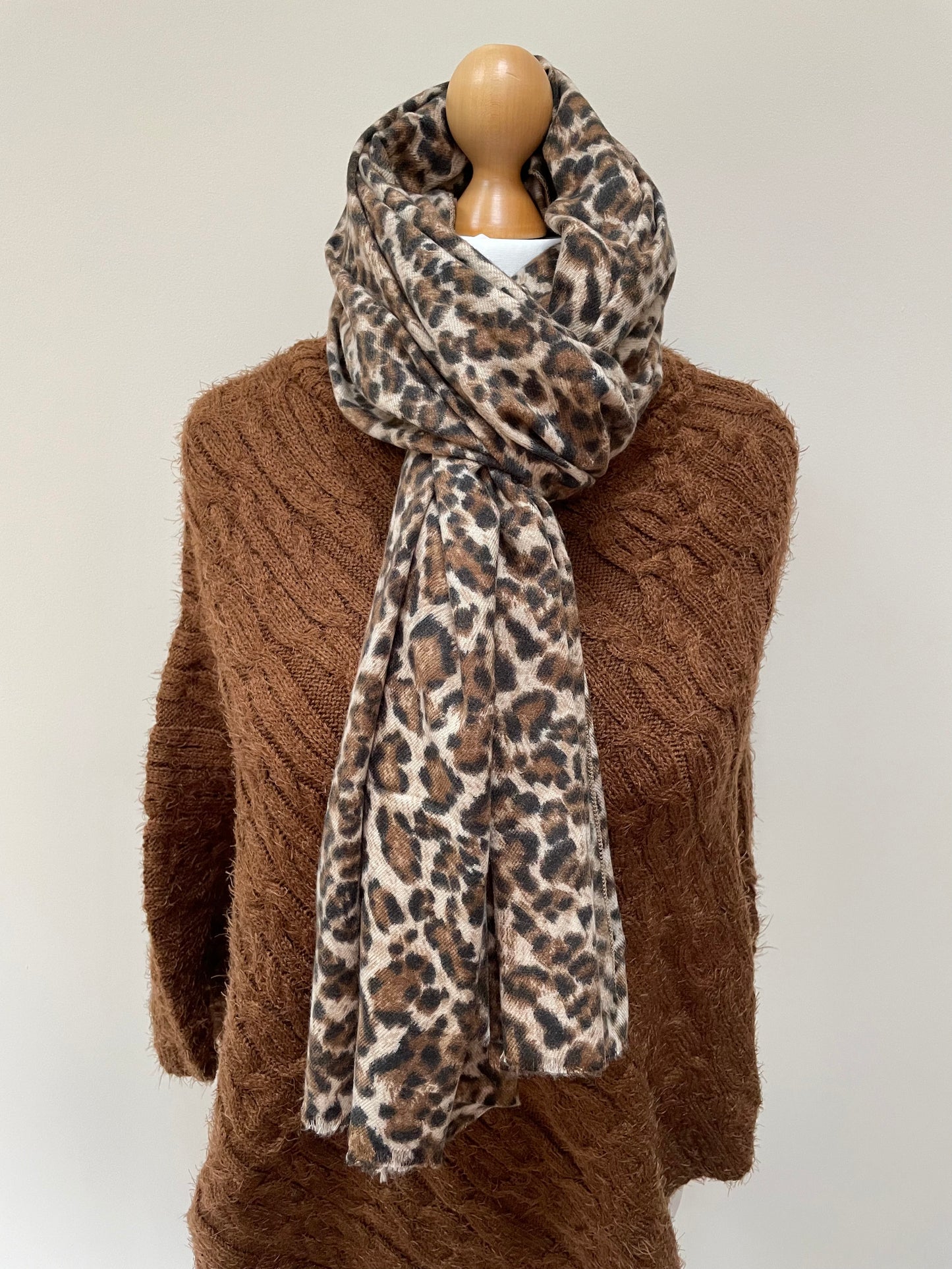 Spring and Autumn Leopard Print Scarf