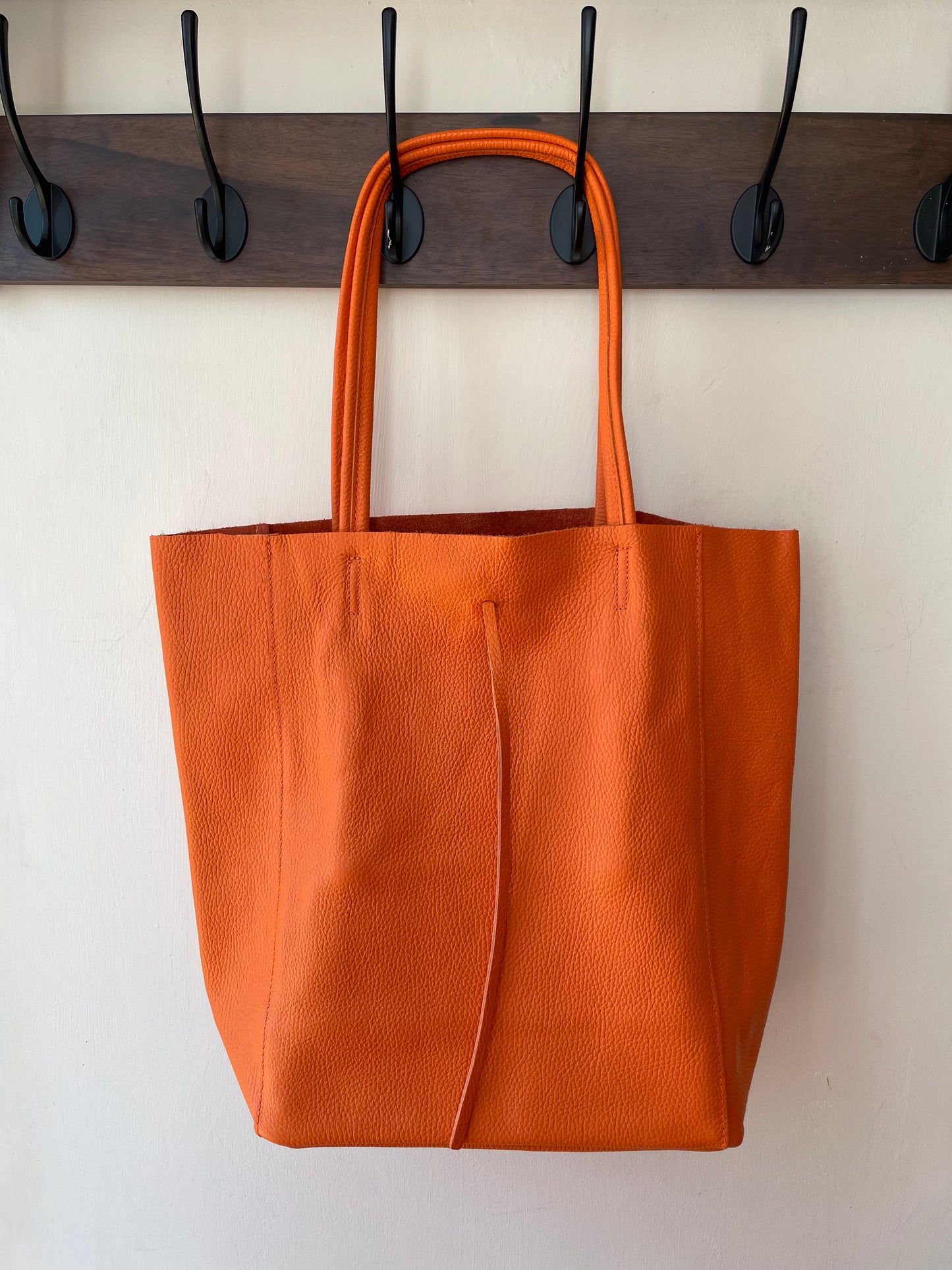 Spring and Autumn Leather Shopper bags