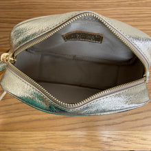 Load image into Gallery viewer, Spring Leather Camera Bags
